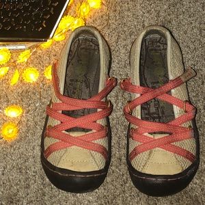 J-41 Adventure On Lace Girls 10.5M Mary Janes EUC